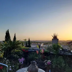 https://un-nid-sur-les-toits.aixenprovencehotels.org