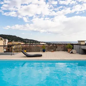 https://hotel-thomas-cannes.fr-provencehotel.com